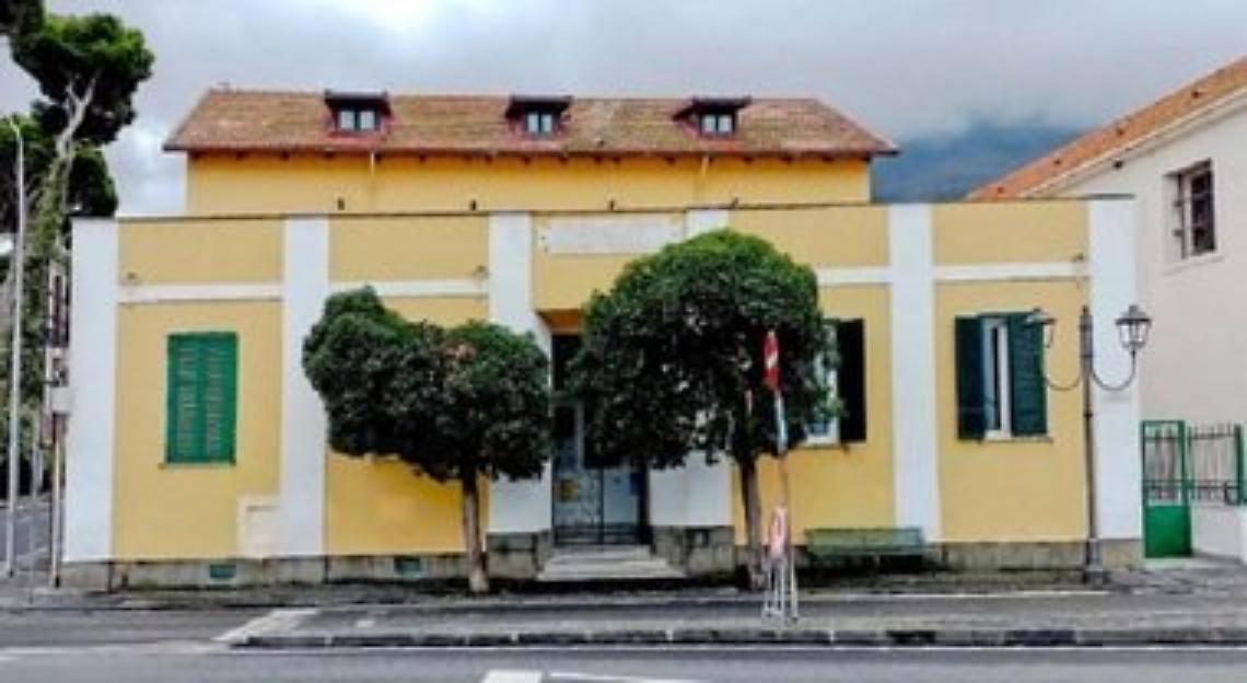 Le urla dei piccoli: «Basta: gli fai sempre male»