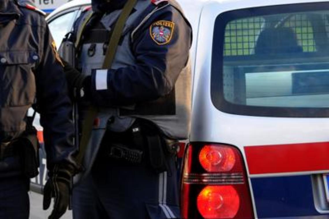 Attentati Parigi, due arresti in Austria
