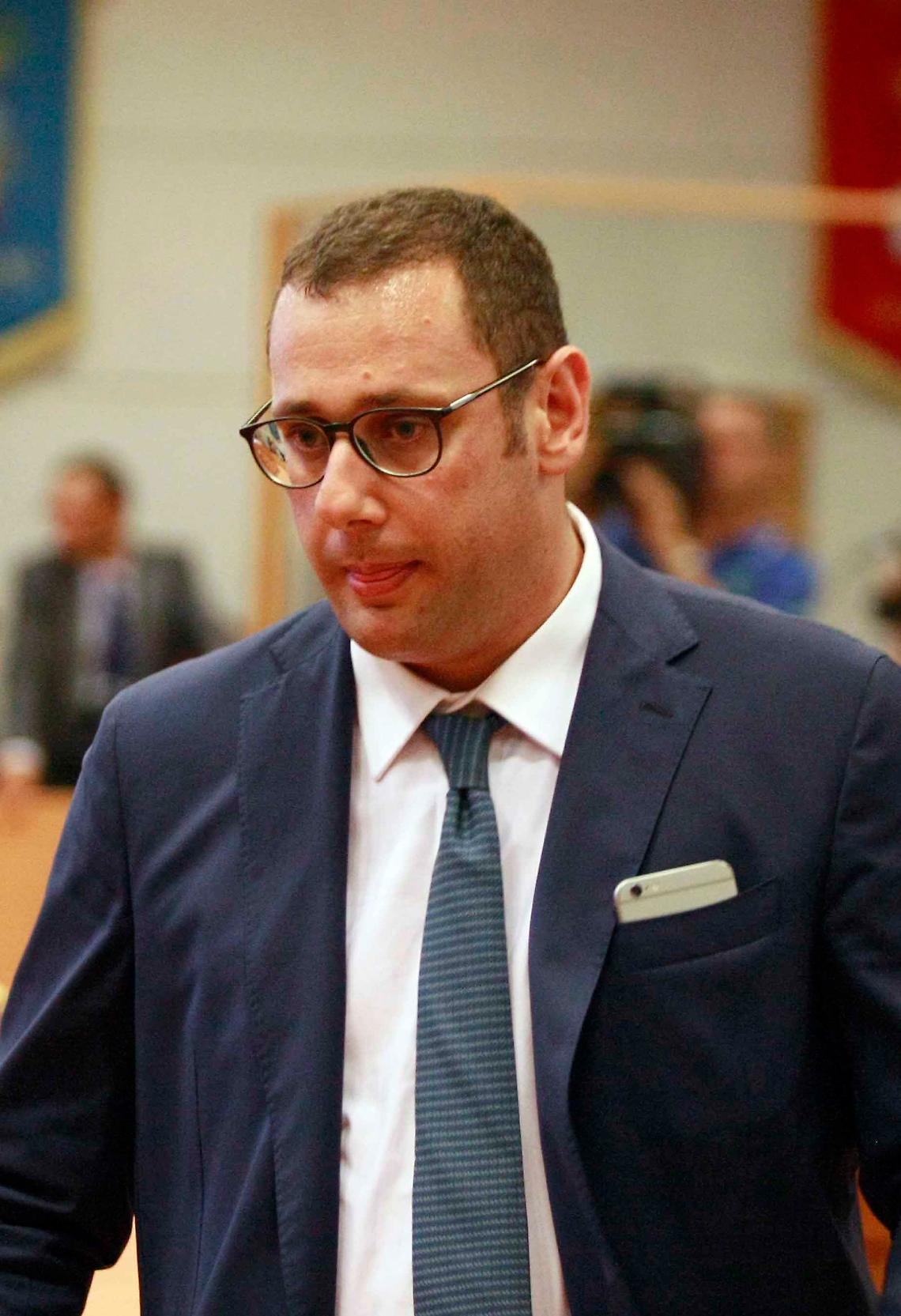 Forza Italia contro De Luca: cancellata la legge antisprechi