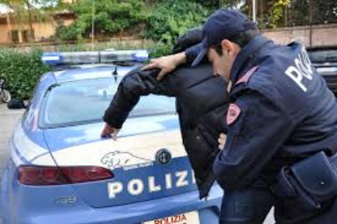 Raid in albergo in nome di Allah