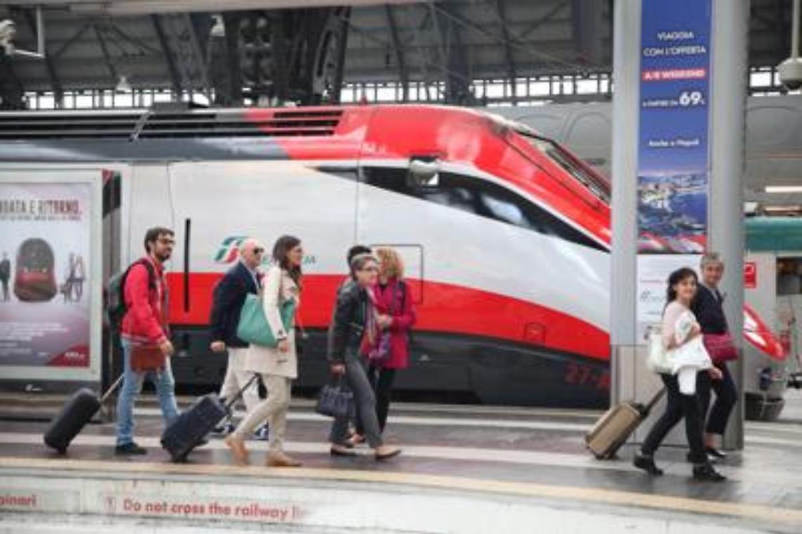 Pendolari Trenitalia, stangata sugli abbonamenti: + 35%