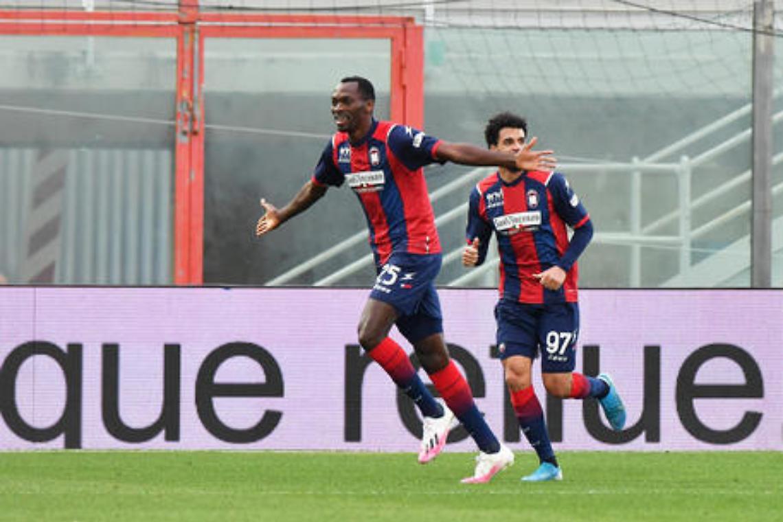 Poker del Crotone, seconda sconfitta consecutiva per il Benevento