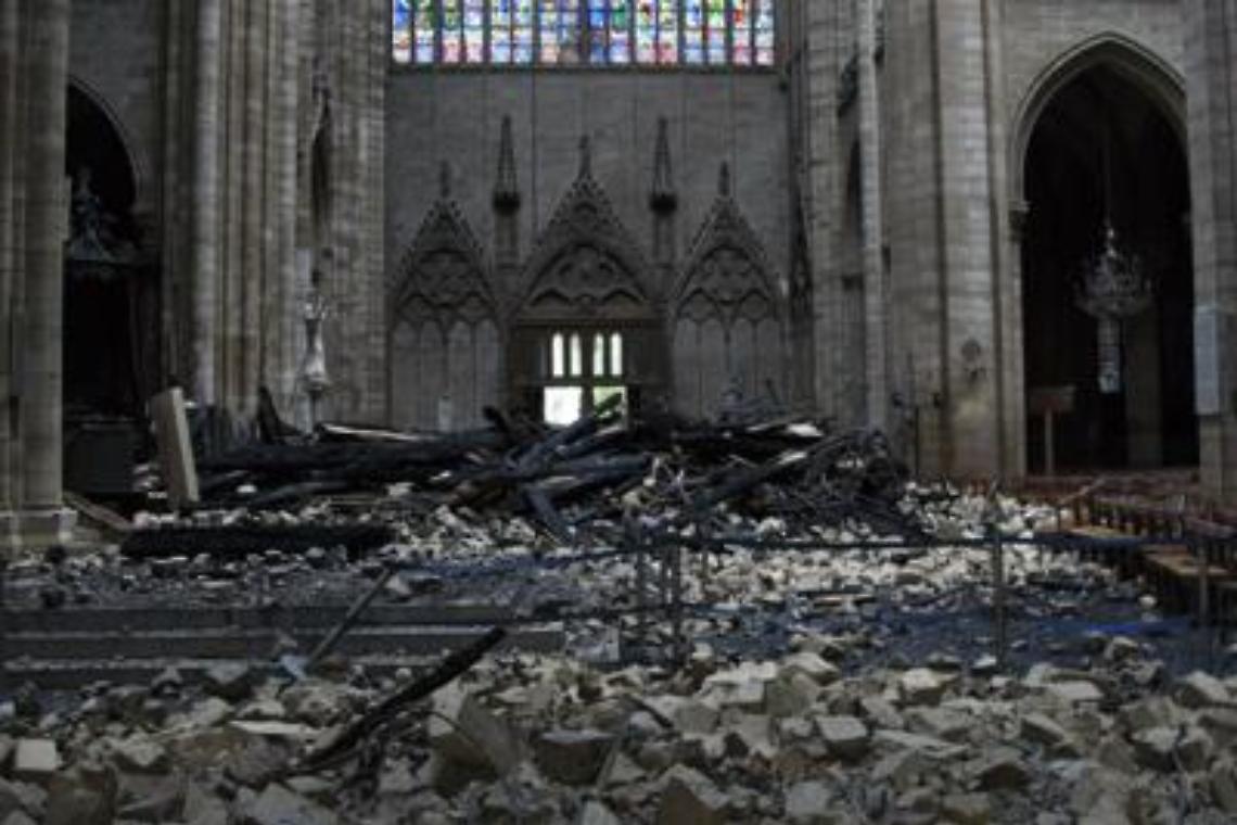 Notre Dame, la promessa di Macron