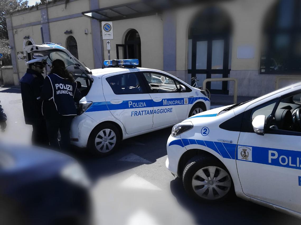 Ztl e sicurezza stradale, controlli dei vigili a Frattamaggiore: in una settimana 900 multe