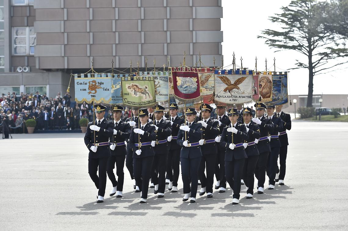 Aeronautica: giuramento per gli allievi dell'Accademia di Pozzuoli 