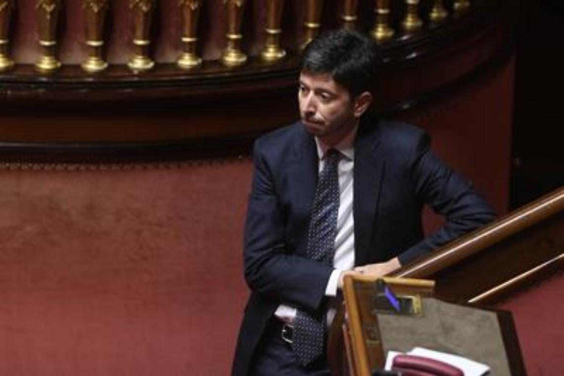 Speranza: «Garantire mascherine a prezzi bassi»