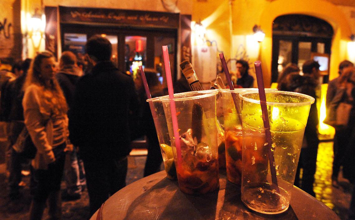 Movida: raffica di controlli e sanzioni a Bagnoli e Posillipo