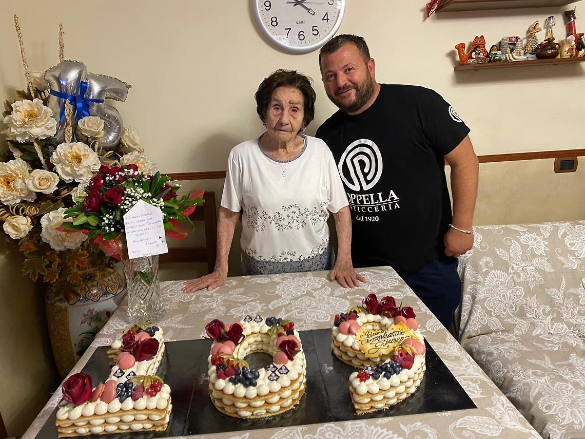 Rione Sanità in festa per i 109 anni di nonna Giuseppa