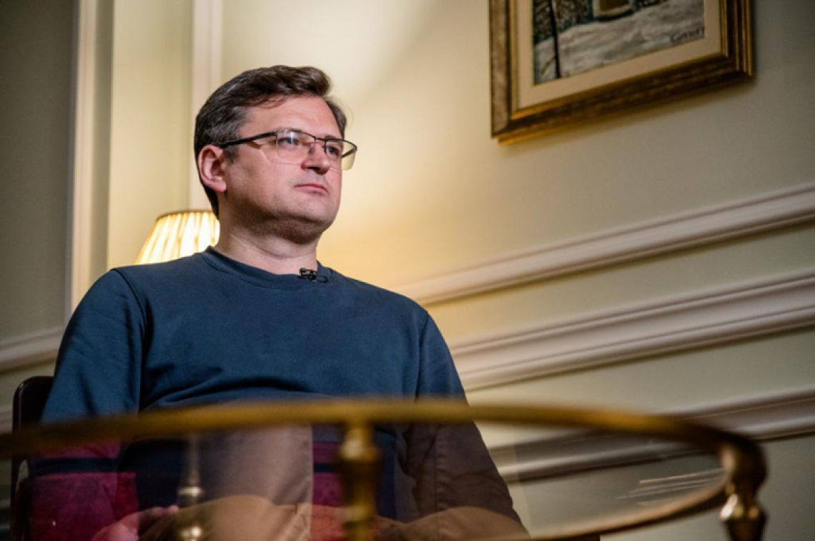 Ucraina, Kuleba: "Completamente d'accordo con Draghi, giornata storica per Europa"