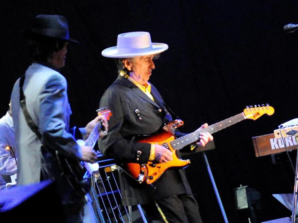 Bob Dylan, una donna lo accusa: «Abusò di me quando avevo 12 anni»