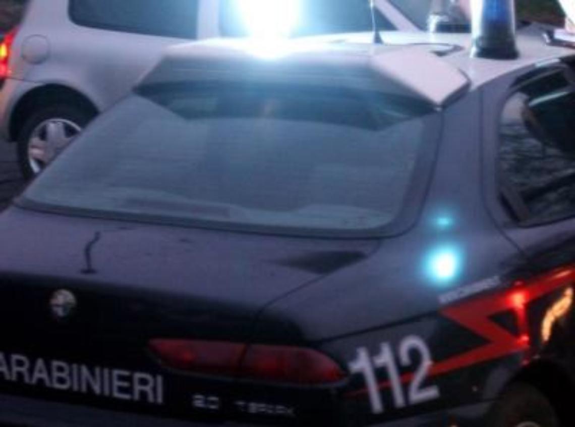 Napoli, forbiciata al polmone durante lite: grave 18enne