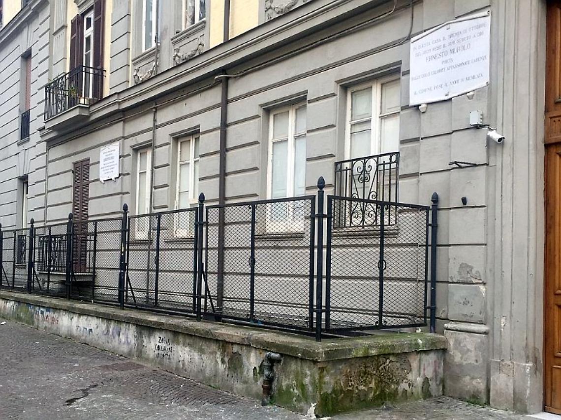 «Intitolare le scale di via Cimarosa a Roberto Murolo»