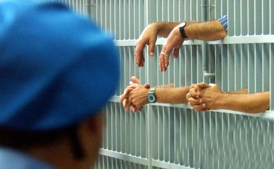 Covid, focolai nei penitenziari napoletani