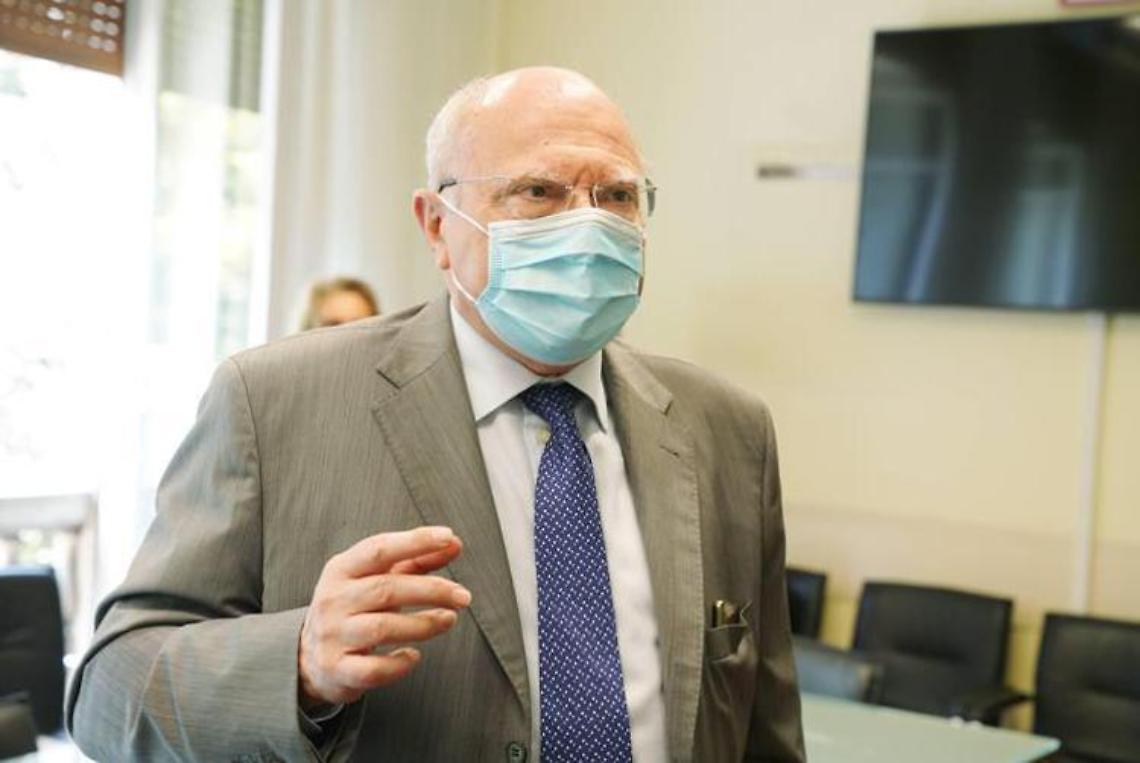 Variante inglese covid, Galli: «Zone rosse o arriva di peggio»