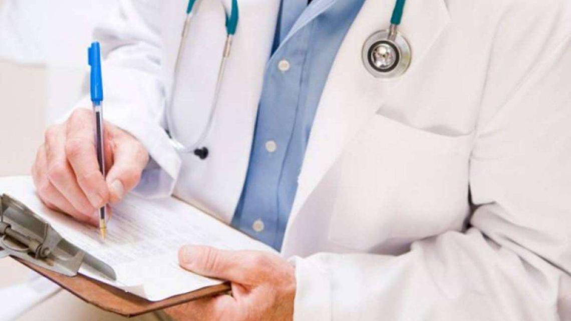 Cure su malati oncologici senza essere medici, due fratelli nei guai