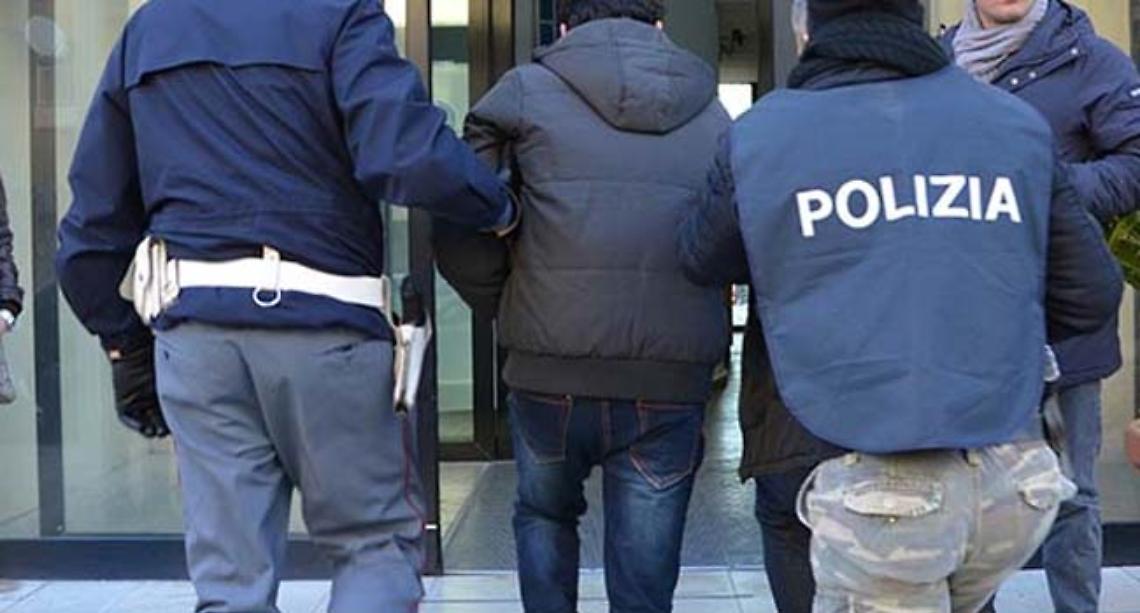 Nuova alleanza di camorra, vittima di estorsione “convocata" davanti al ras: 5 arresti