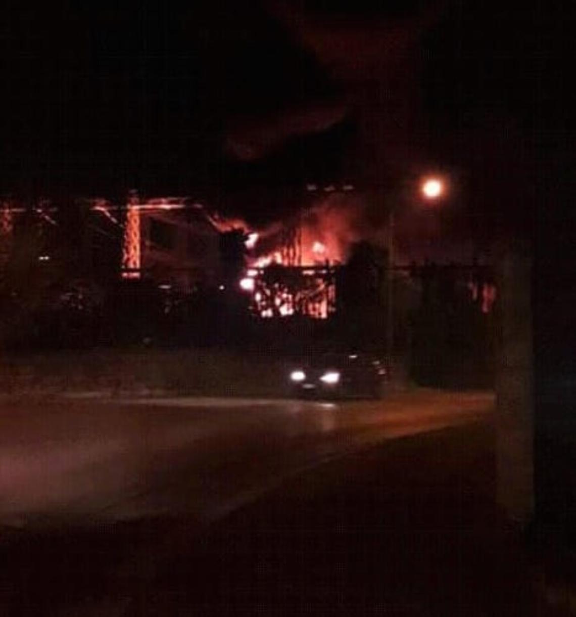 Pozzuoli, brucia la centrale elettrica