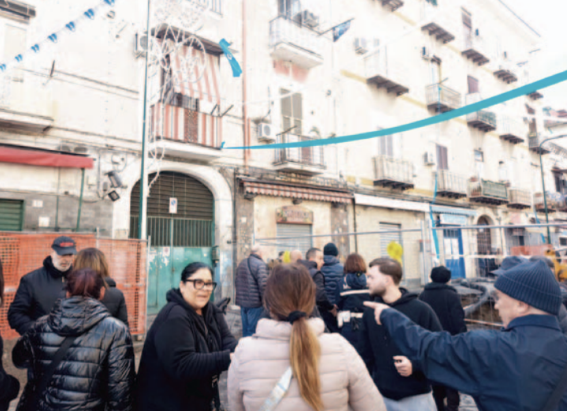 Voragine a Secondigliano, gli sfollati: «Vogliamo tornare a casa» 