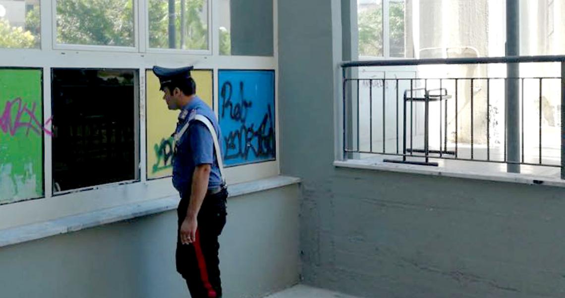 Torre Annunziata, sventato furto al liceo: quattro arresti