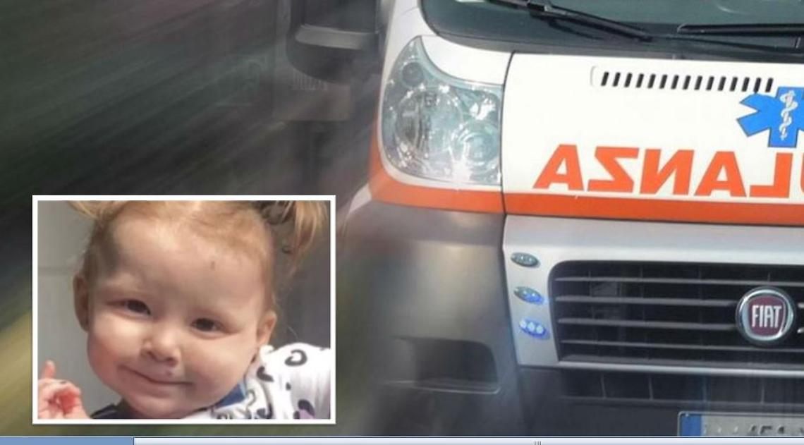 Bimba di 2 anni ingoia la batteria a bottone del telecomando: muore per le troppe lesioni interne