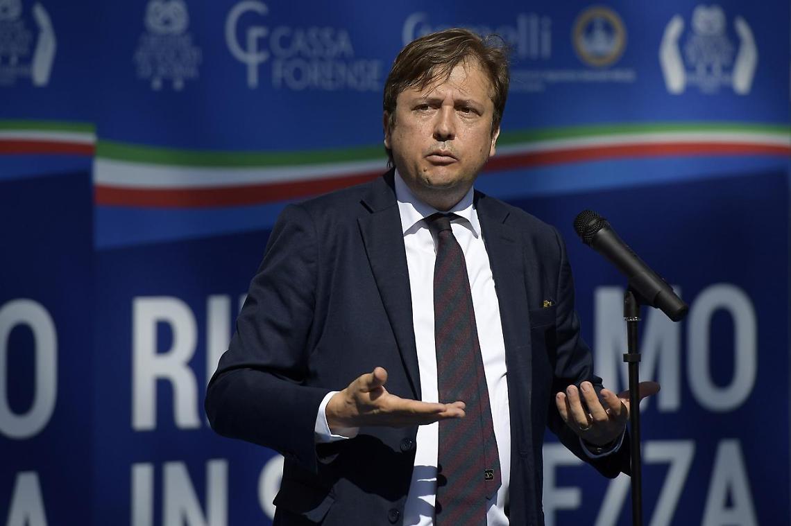 Scuola, Sileri: «In caso di positività chiusure temporanee»
