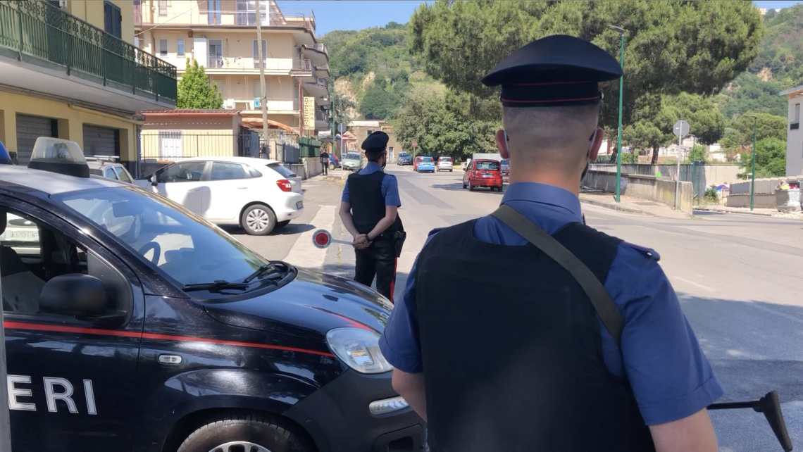 Gioielliere rapinato a Pianura, bottino da oltre 500mila euro