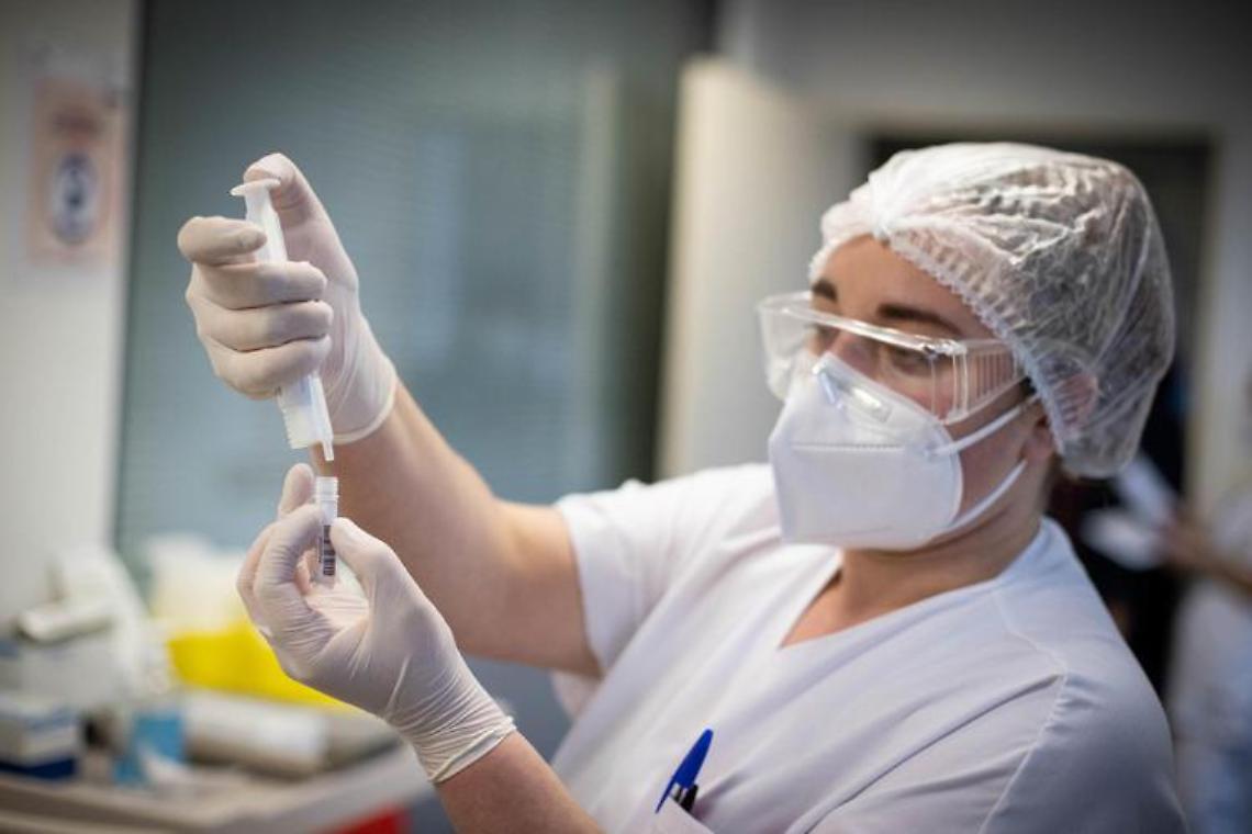 Covid in Italia, 27.296 contagi e 147 morti