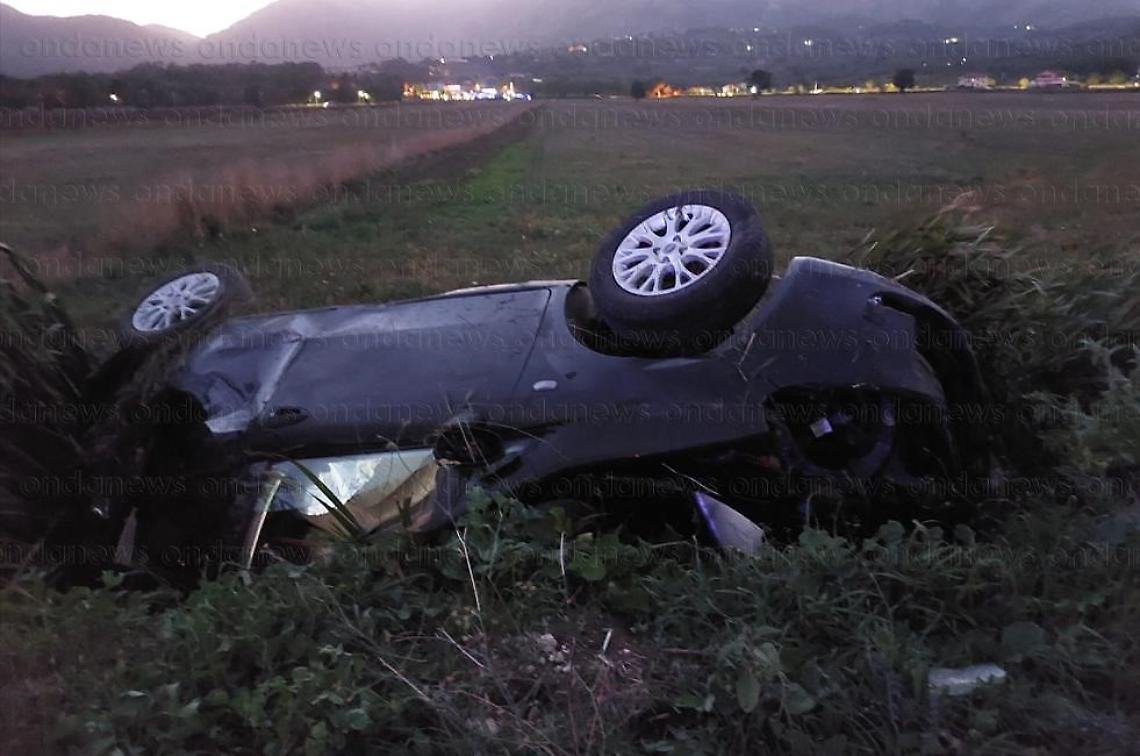 Schianto nel Salernitano, morti due giovani