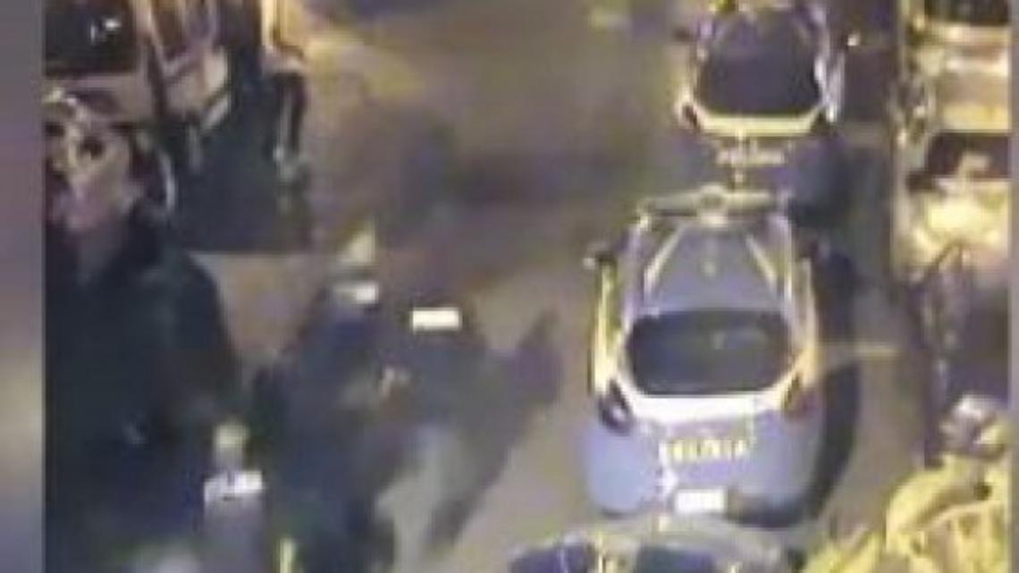 Agente travolto a piazza Bellini, fuga finita per l'investitore