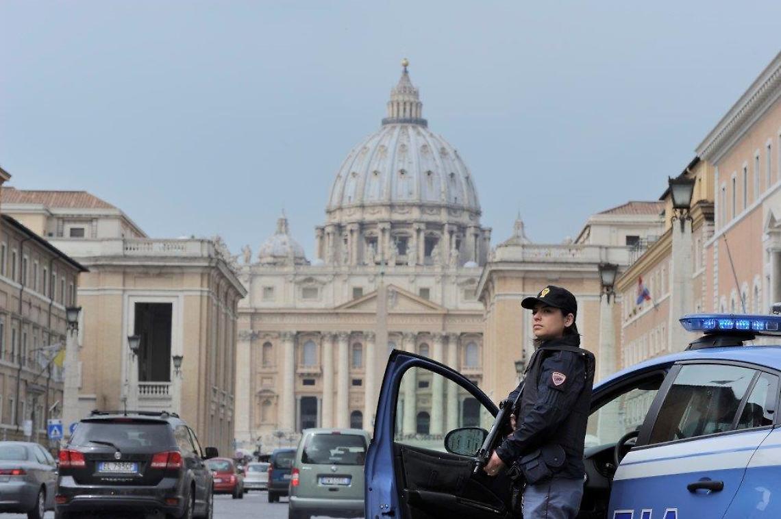 Roma blindata, controlli antiterrorismo dopo gli attentati di Parigi