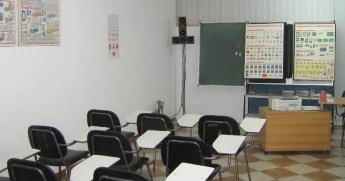 Caserta, patenti facili: sequestrate nove autoscuole