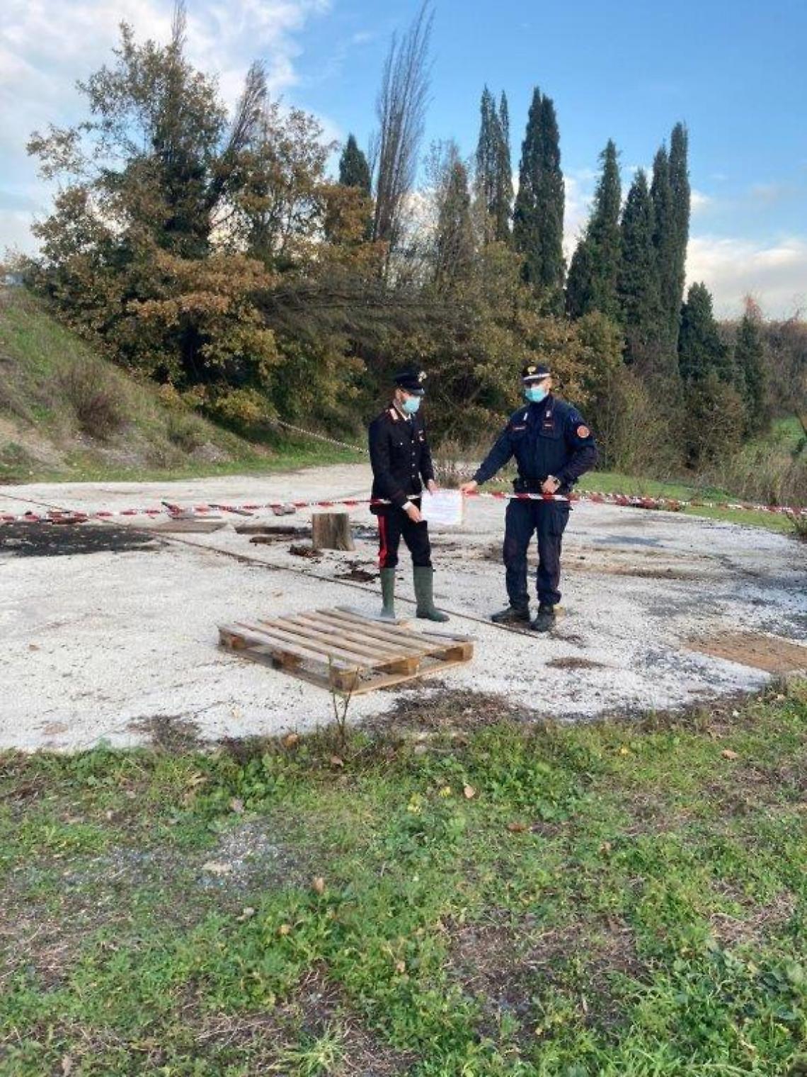 Smaltimento illecito, sequestrato scarico reflui di un frantoio
