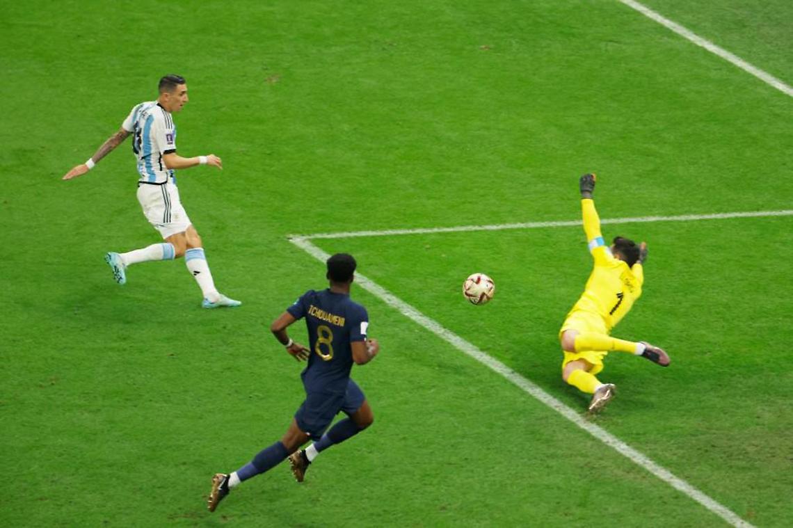 Messi-Di Maria, Napoli esulta per l’Argentina