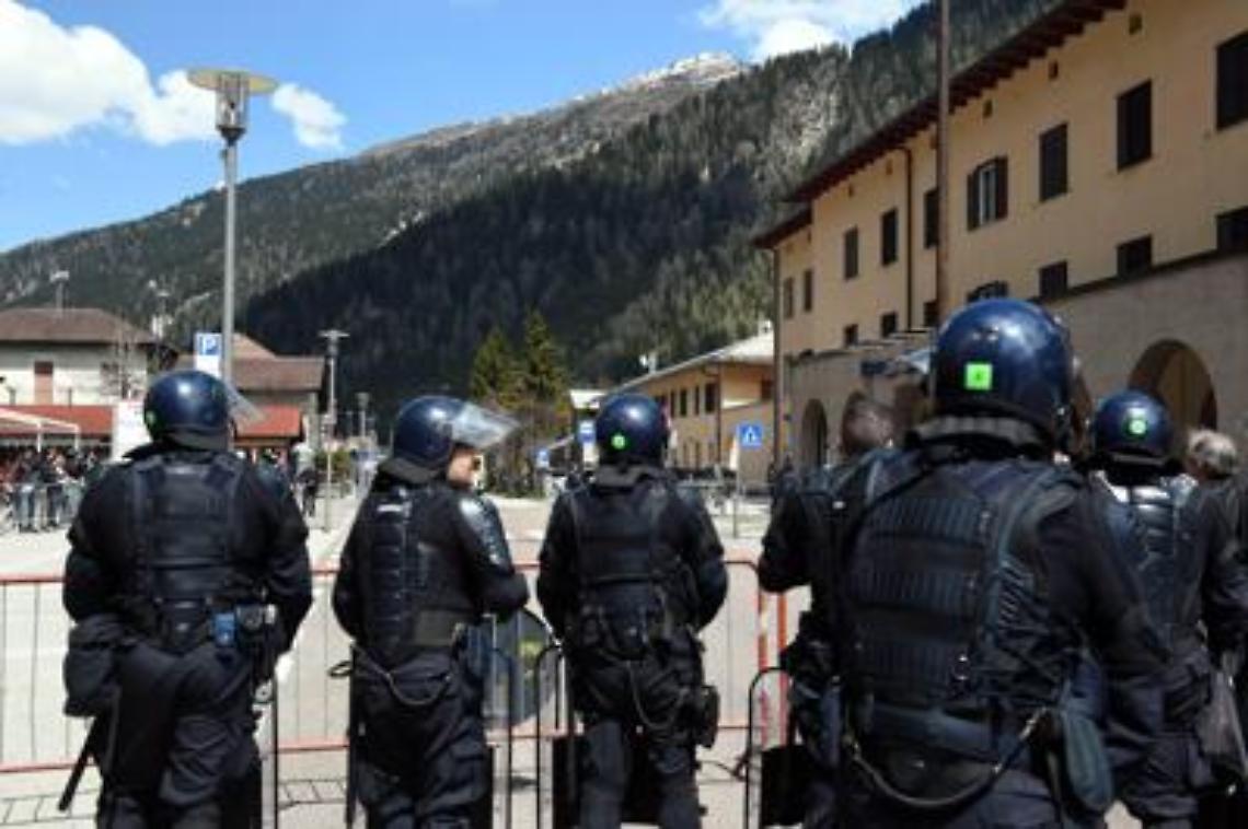 Migranti, l'Austria blinda i confini
