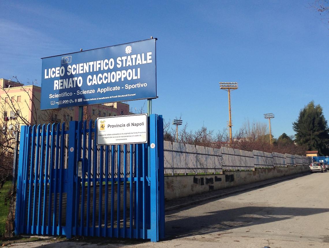 Furto al Caccioppoli, de Magistris: è una vergogna