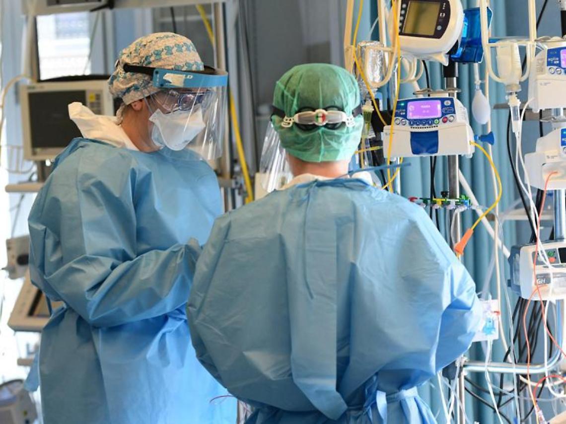 Muore a 44 anni stroncata dal covid in pochi giorni, non era vaccinata