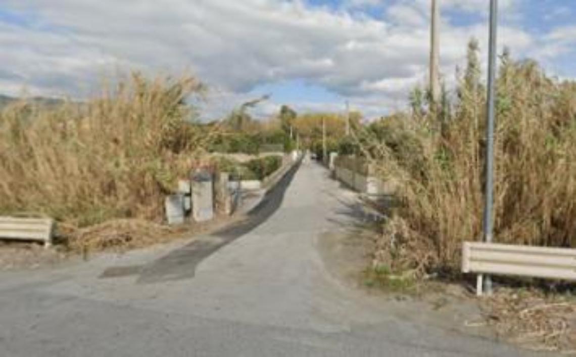 Cadavere sgozzato di immigrato sulla Litoranea
