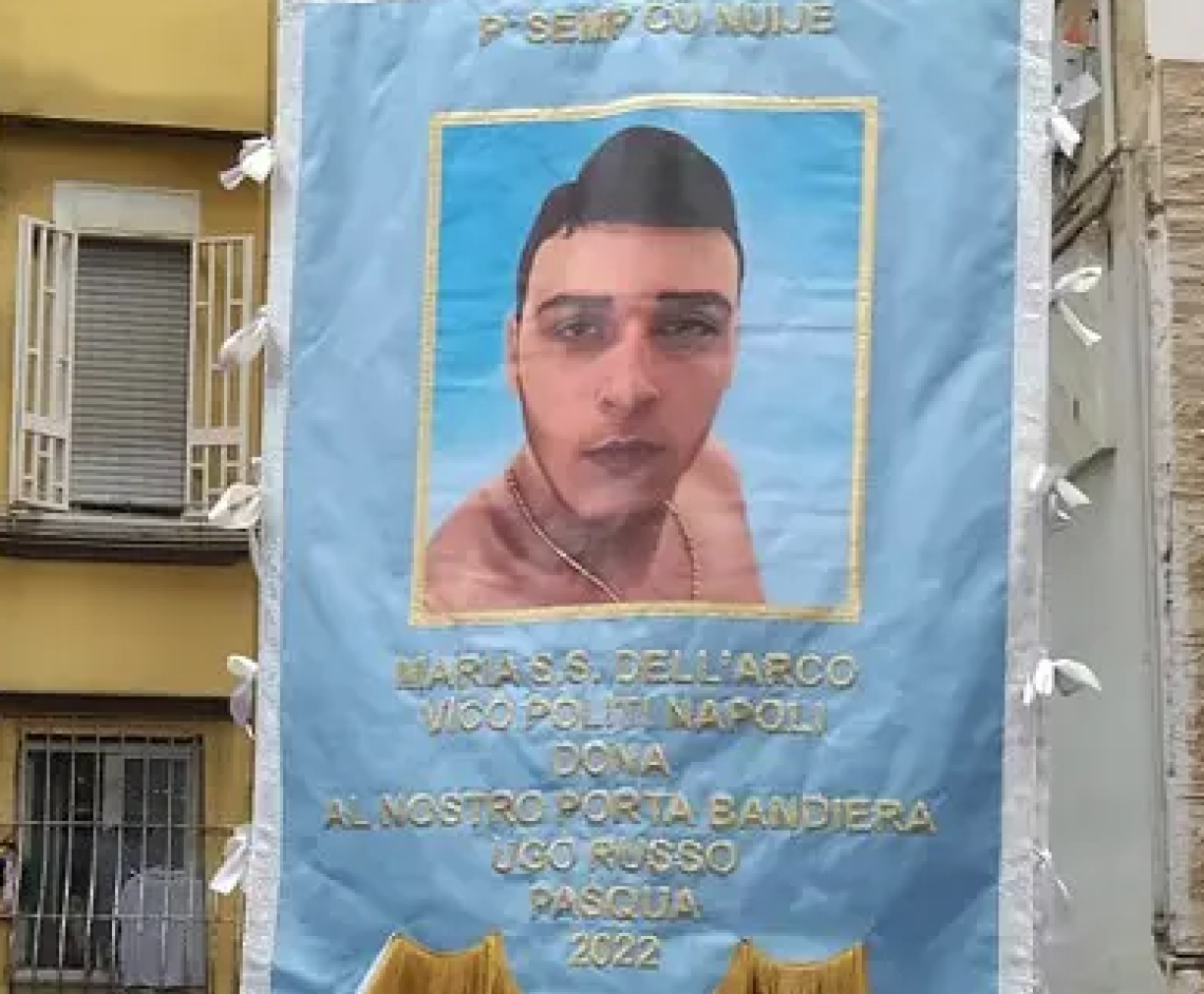 Processione religiosa con effigie Ugo Russo, Borrelli: follia e sacrilegio
