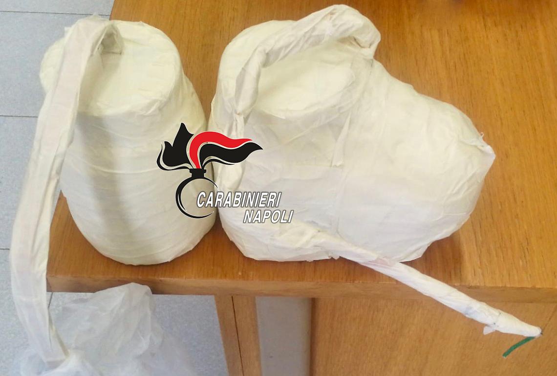 In giro con due chili di esplosivo, due arresti