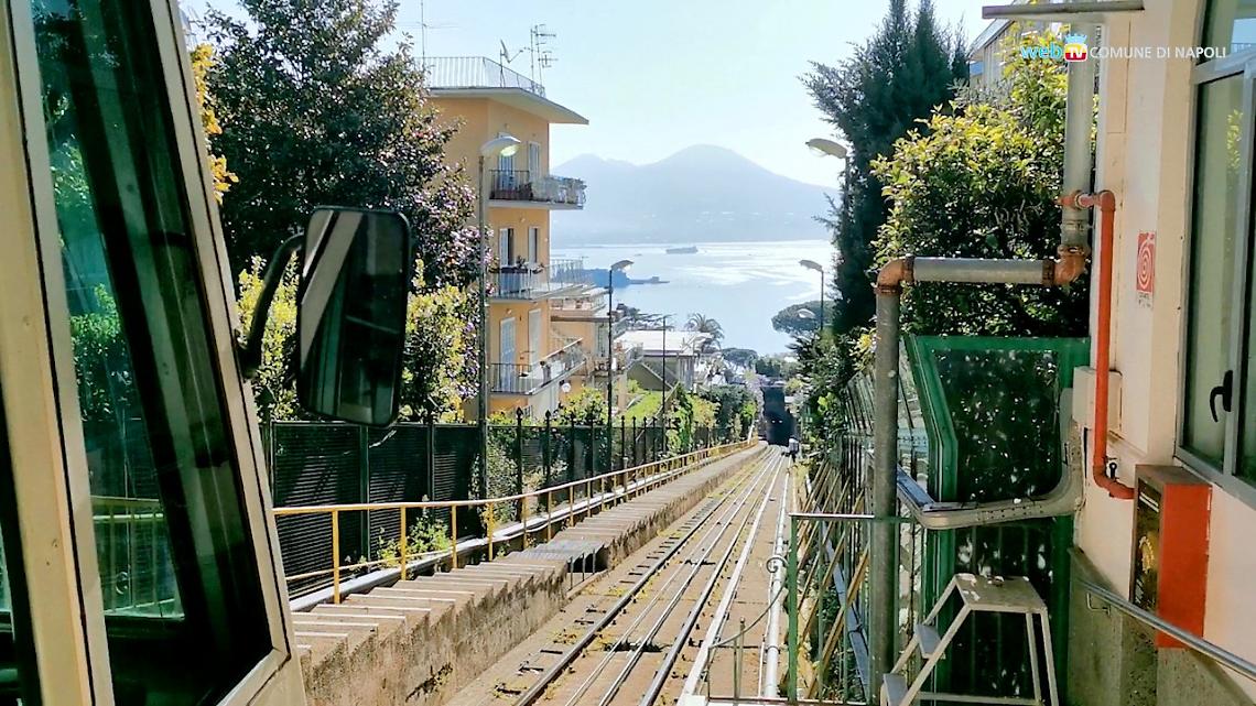 Napoli, riapre dopo due anni la funicolare di Mergellina