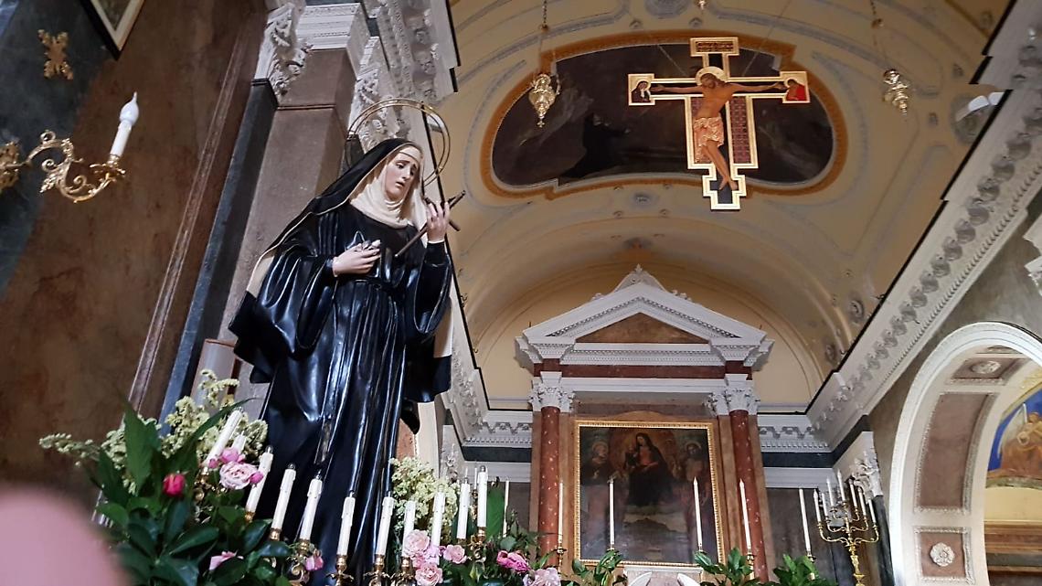 Fiume di fedeli alla "piccola Cascia". La devozione a Santa Rita nel Centro antico di Castellammare di Stabia