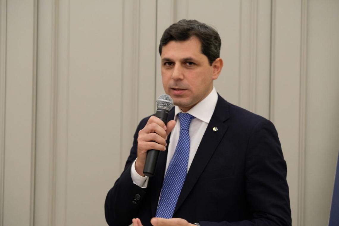 Rinascimento Partenopeo: «Gli schieramenti politici non si mettono d’accordo neanche sul candidato, noi già al lavoro»