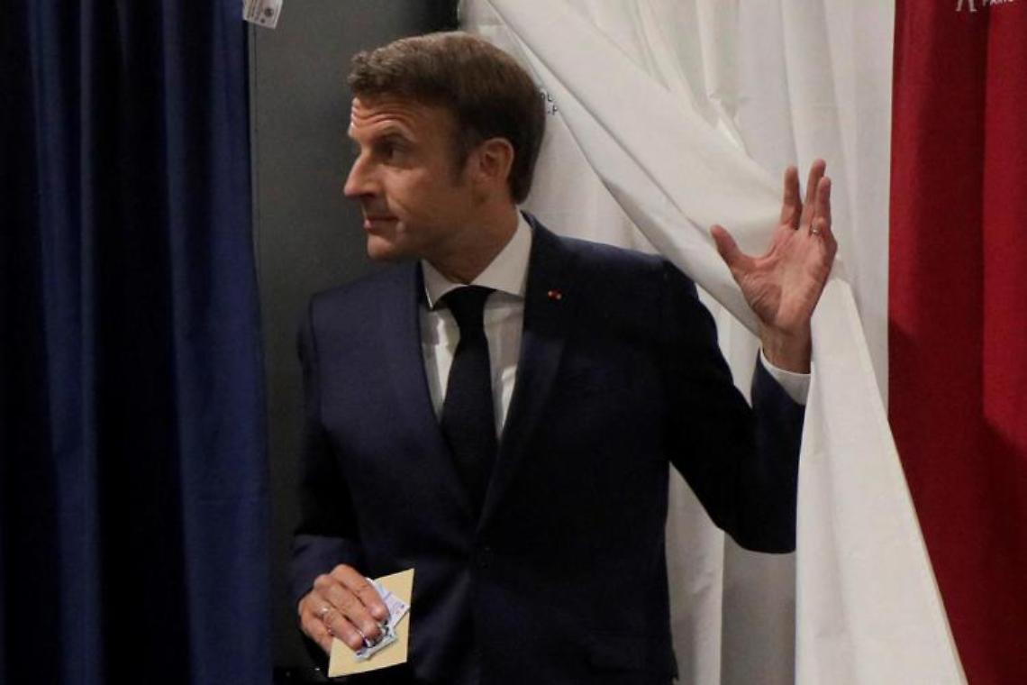 Elezioni Francia, exit poll: Macron perde maggioranza assoluta. Boom per Le Pen