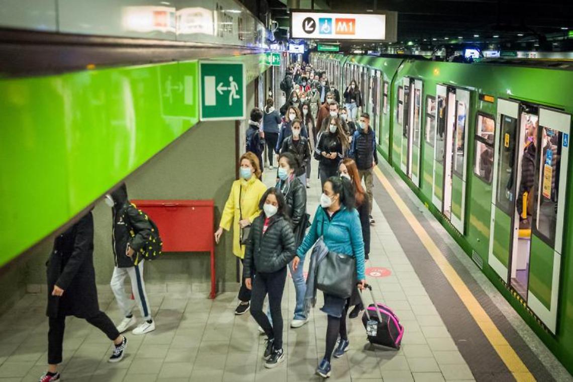 Green pass, Ricciardi: «Va usato anche sui mezzi pubblici»