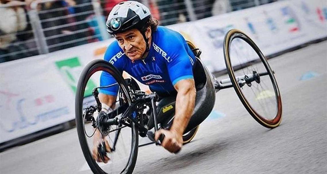 Zanardi sta meglio: «Stop a cure intensive»