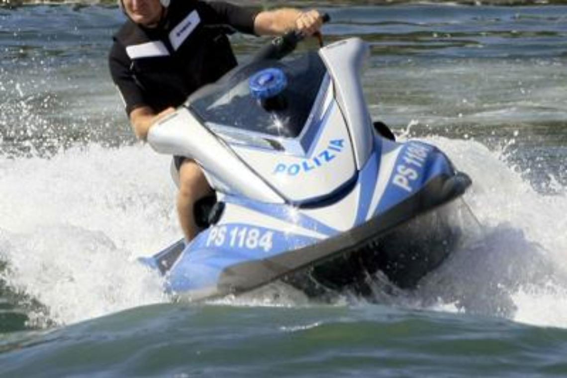 Figlio di Salvini su moto d'acqua, indagati tre poliziotti