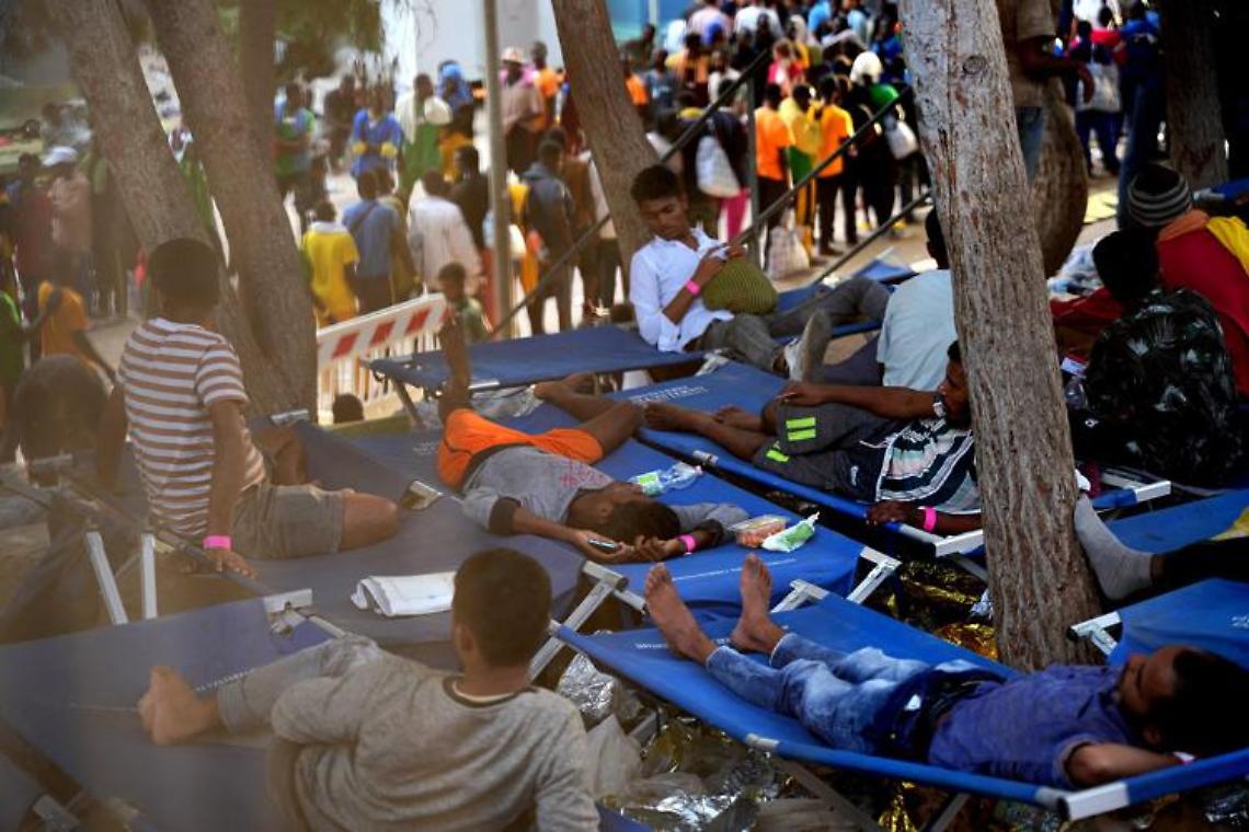 Migranti, ancora sbarchi a Lampedusa: nella notte arrivati in 300