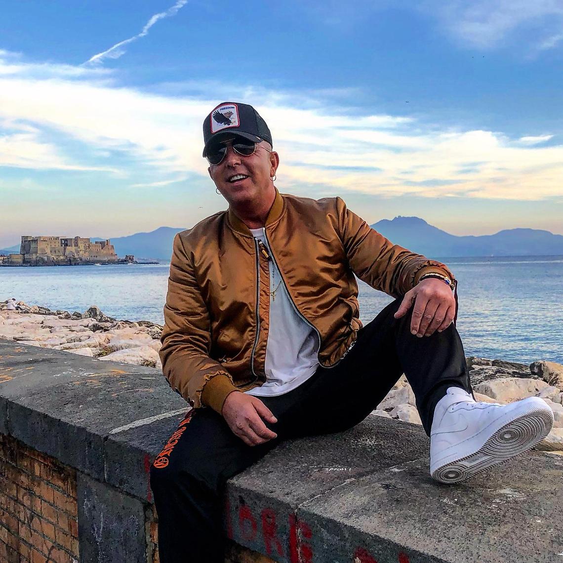 «Napoli non è solo via Toledo», iniziativa anticrisi di Franco Ricciardi a Secondigliano