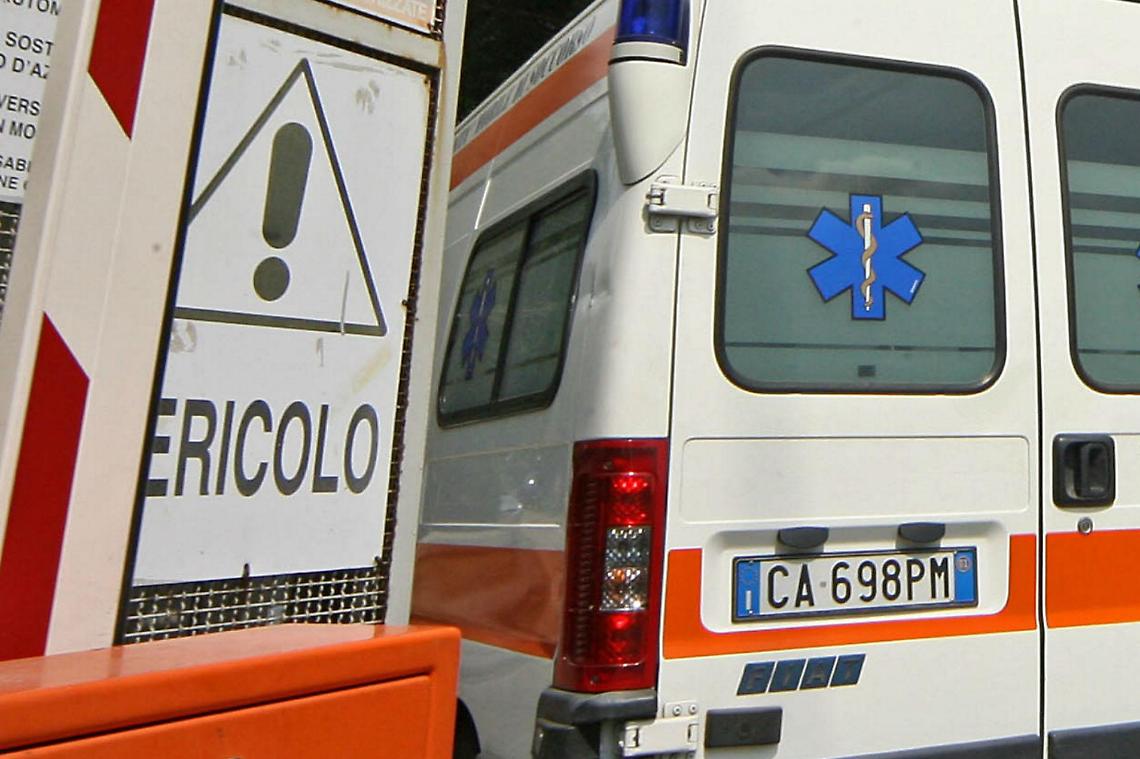 Travolti e uccisi da un'auto: morti due giovani di 21 e 24 anni