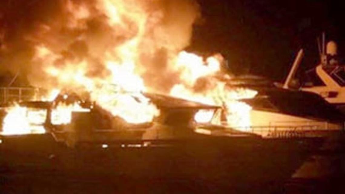 A fuoco tre barche a Bacoli, indagini dei carabinieri